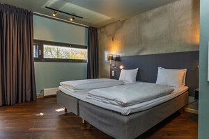 Rom – superior, 1 dobbeltseng, ikke-røyk | Skrivebord, lydisolert, barnesenger og sengetøy