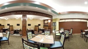 Breakfast and dinner served - Holiday Inn Columbia East by IHG (Columbia)