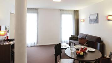 Appartement, 1 chambre | Ameublement personnalisé, bureau, chambres insonorisées, Wi-Fi gratuit