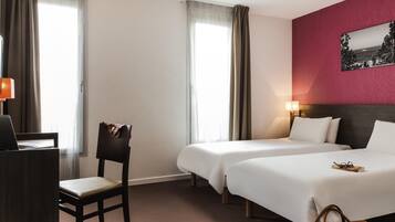 Muebles diferentes, escritorio, insonorización y wifi gratis