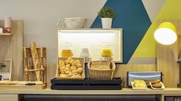 Dagelijks ontbijtbuffet (EUR 15 per persoon)