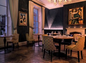 Lunch and dinner served - Harbour Hotel Chichester (Chichester)