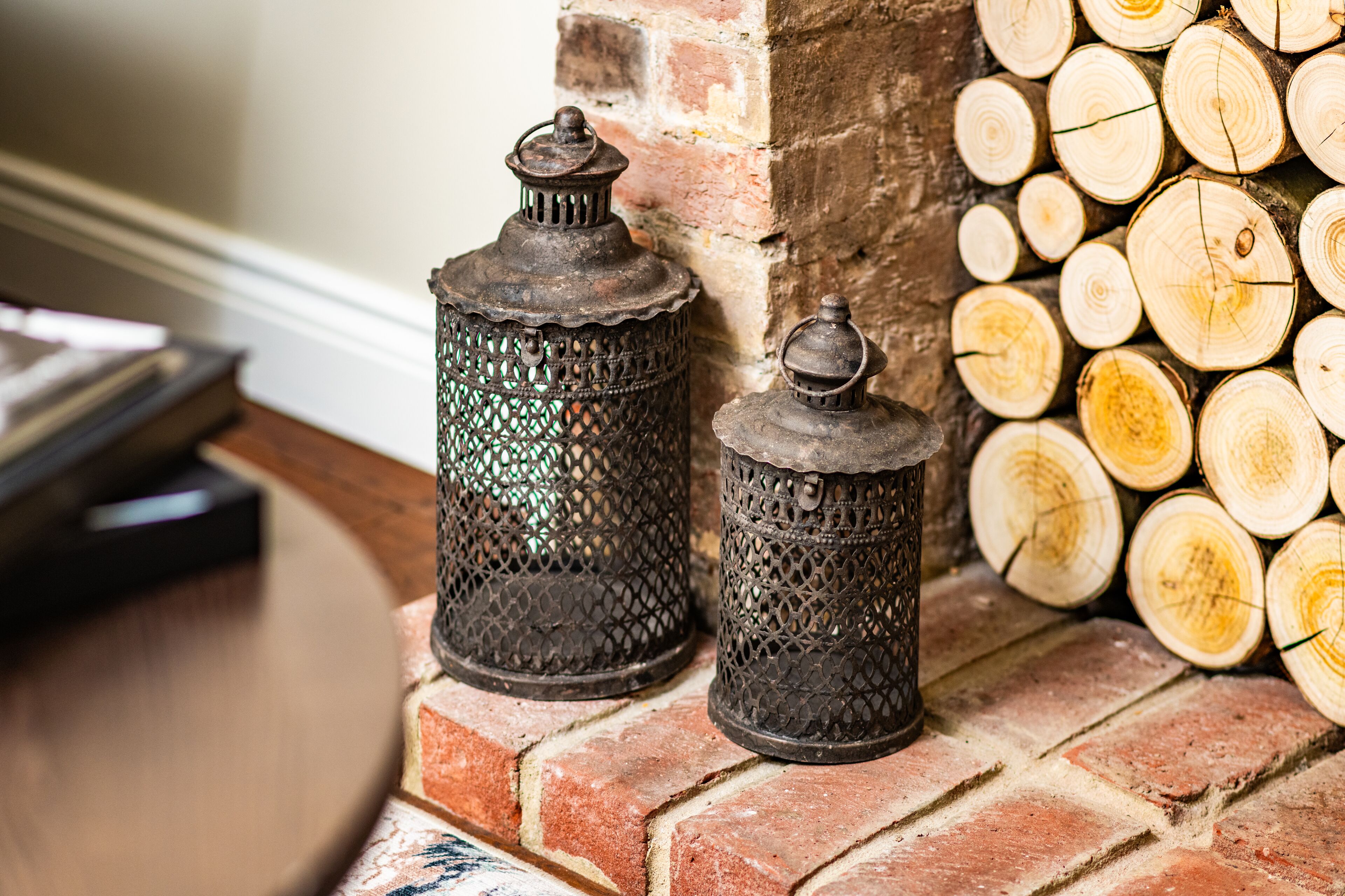 double room (private cottage) | living area | tv