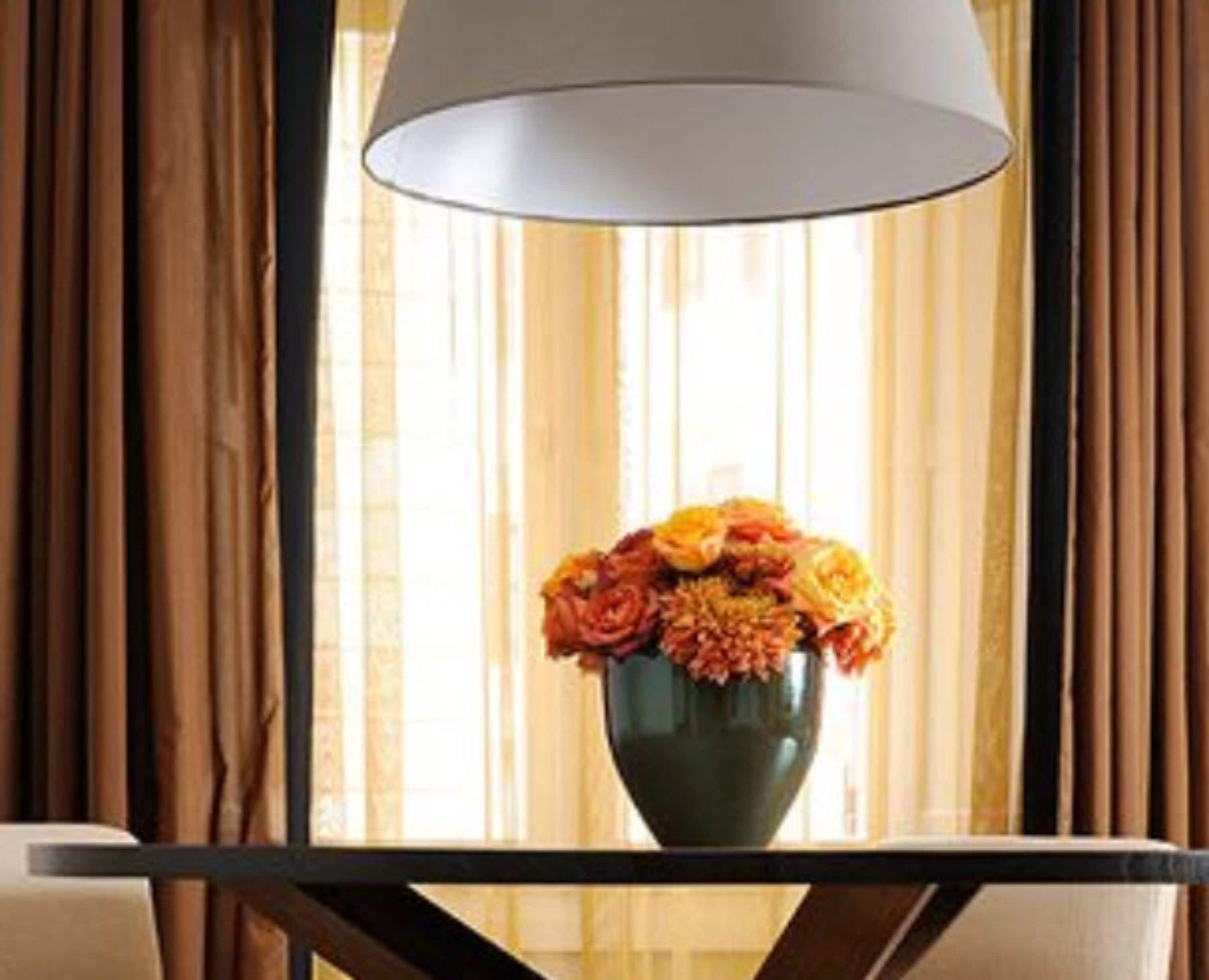 deluxe suite | 1 bedroom, premium bedding, down duvets, minibar