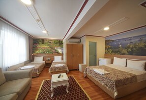 Suite, Sea View | Minibar, in-room safe, free WiFi, bed sheets - Hotel Akcinar (Istanbul)
