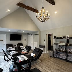 Couples treatment room(s), sauna, deep-tissue massages, Swedish massages