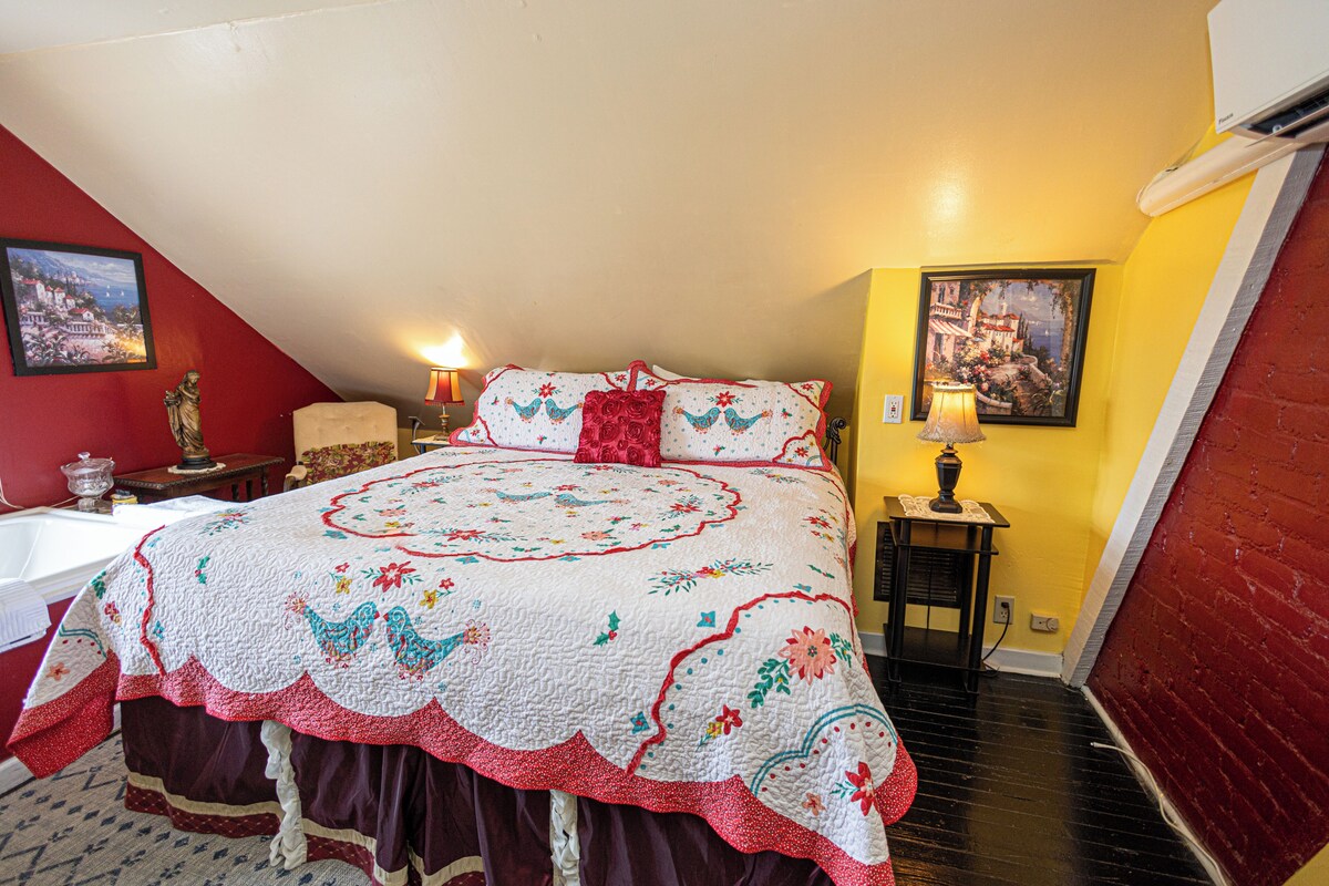 Penny's Attic 