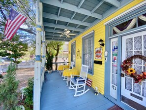 Property entrance - Penny Farthing Inn (St. Augustine)