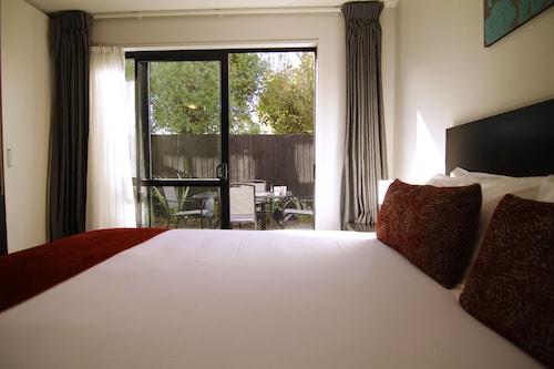 175 Metropolitan Executive Motel on Riccarton