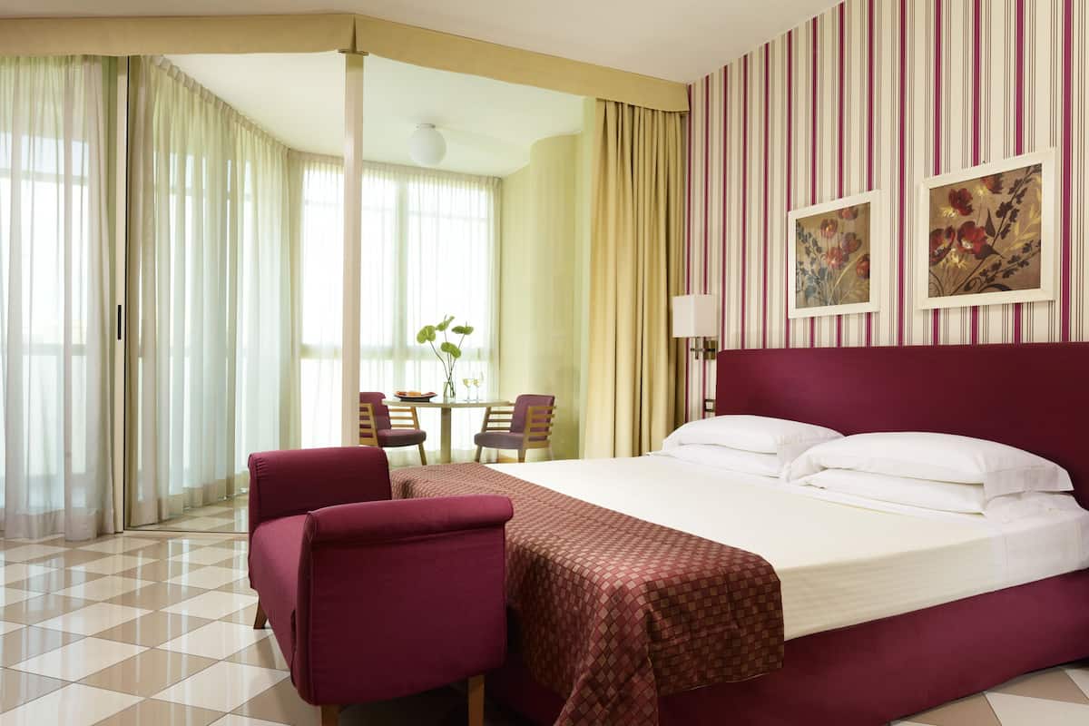1 bedroom, minibar, in-room safe, desk