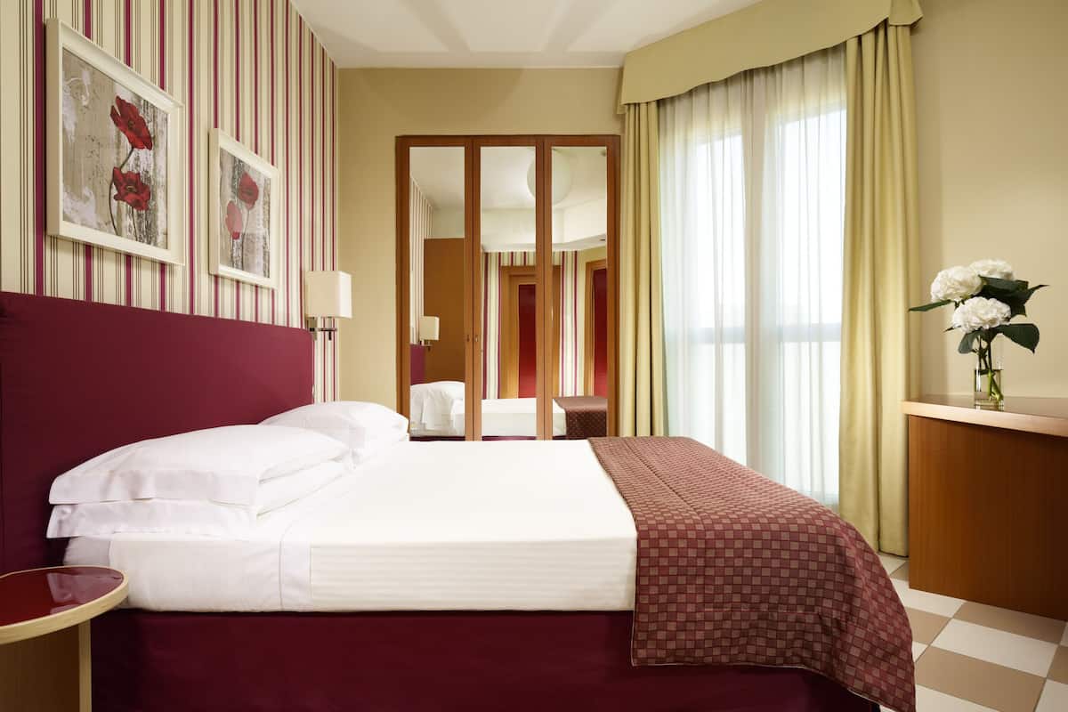 1 bedroom, minibar, in-room safe, desk
