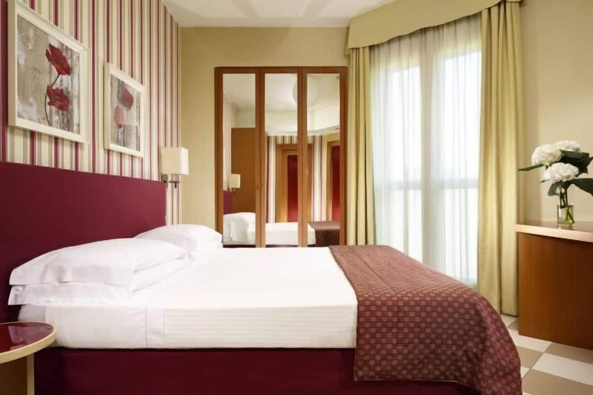 1 bedroom, minibar, in-room safe, desk
