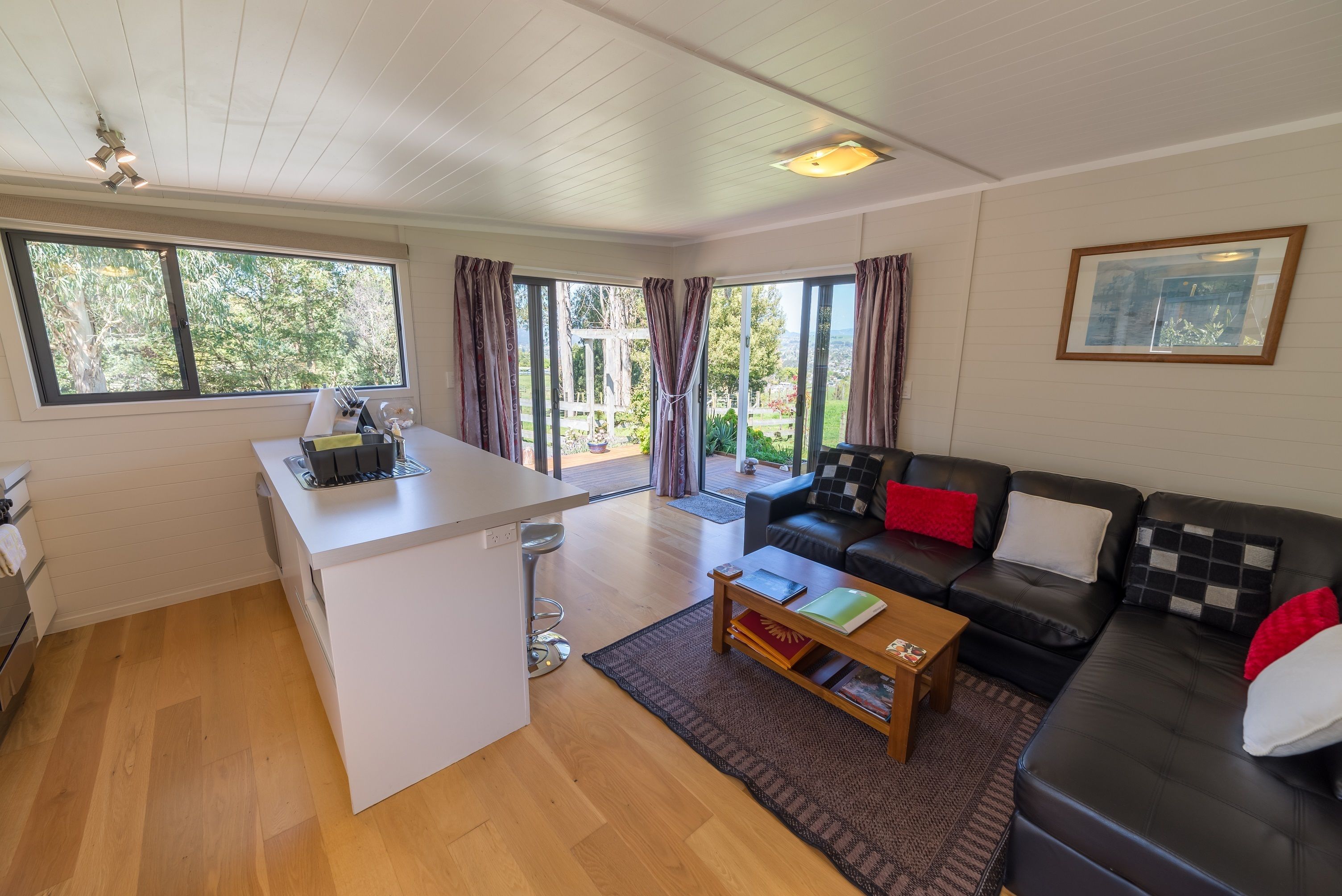 Cottage, 1 Queen Bed, Terrace, Garden View | Living area | Flat-screen TV