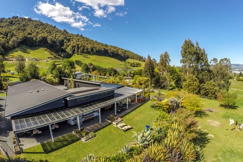 City Lights Boutique Lodge