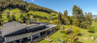 City Lights Boutique Lodge