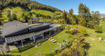 City Lights Boutique Lodge