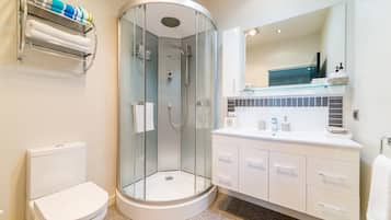 Suite (Tui Suite) | Bathroom
