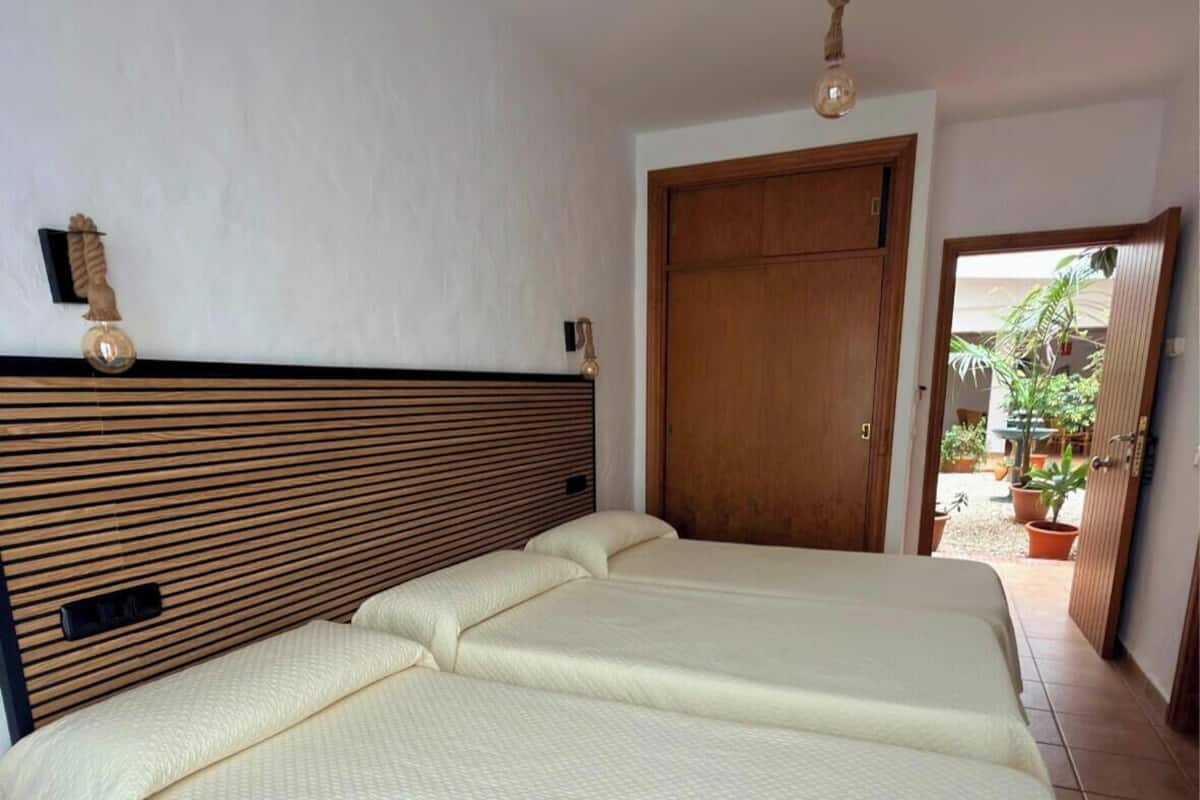 Double Room (Extra Bed) | Minibar, desk, free WiFi, bed sheets