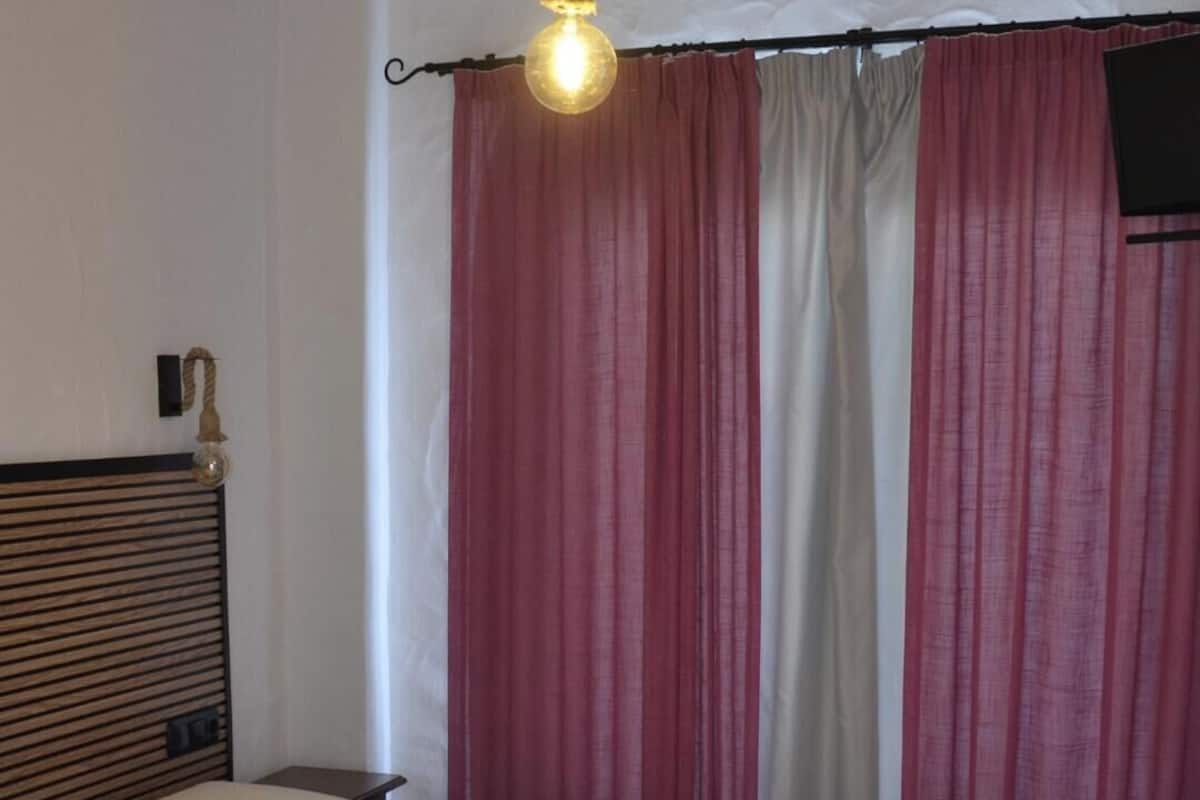 Phòng 2 giường đơn Tiêu chuẩn | Minibar, bàn, truy cập Internet không dây miễn phí, bộ trải giường