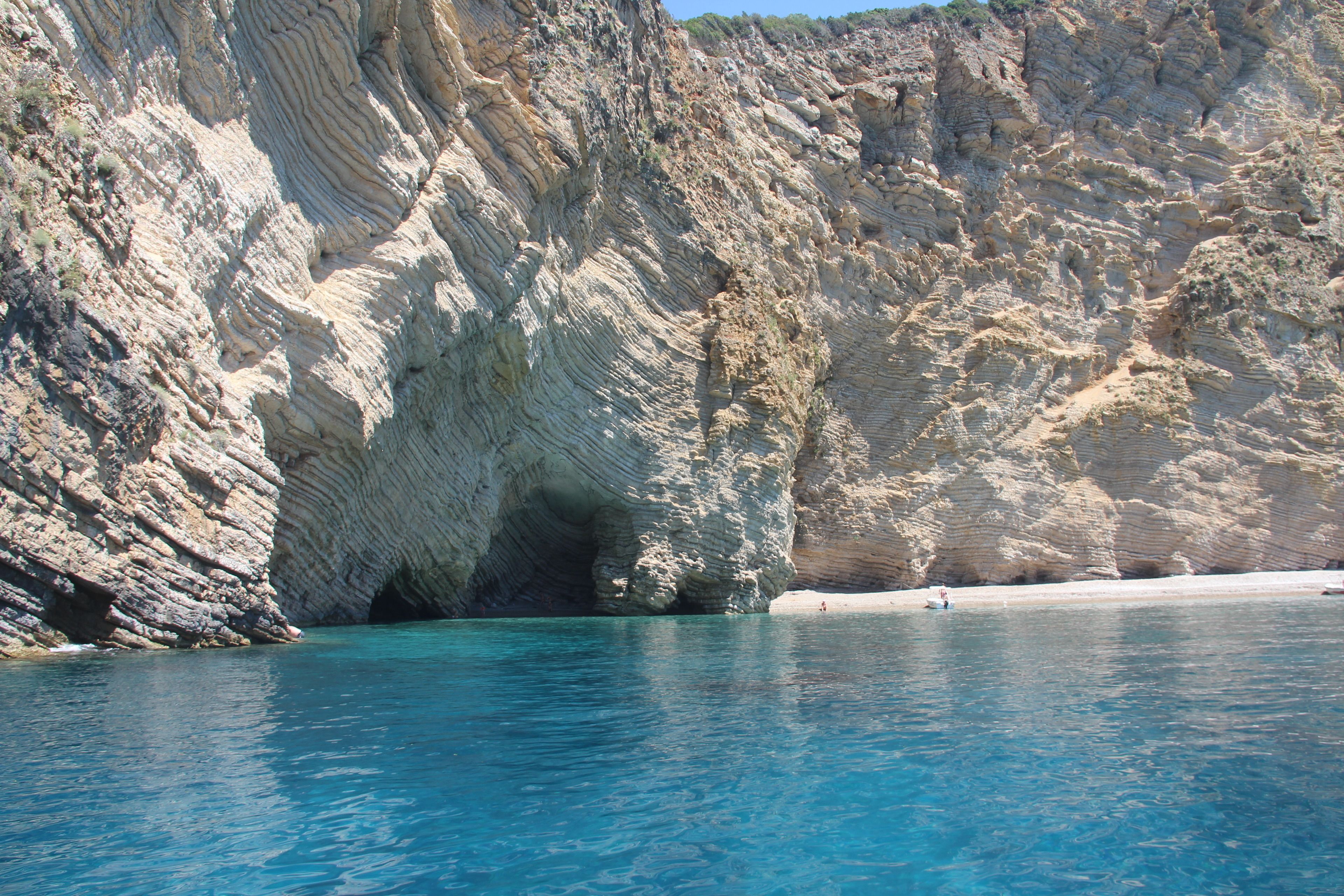 Beach nearby, sun-loungers, beach umbrellas, beach towels