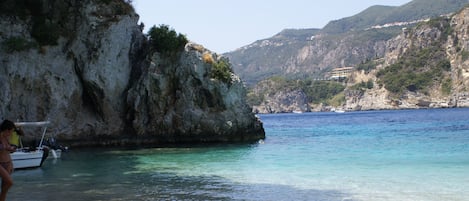Beach nearby, sun-loungers, beach umbrellas, beach towels