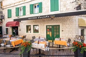Front of property - Bed and Breakfast Vanjaka (Trogir)