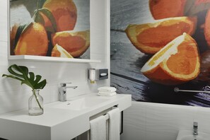 Shower, hair dryer, bathrobes, slippers - Falkensteiner Club Funimation Garden Calabria (Curinga)