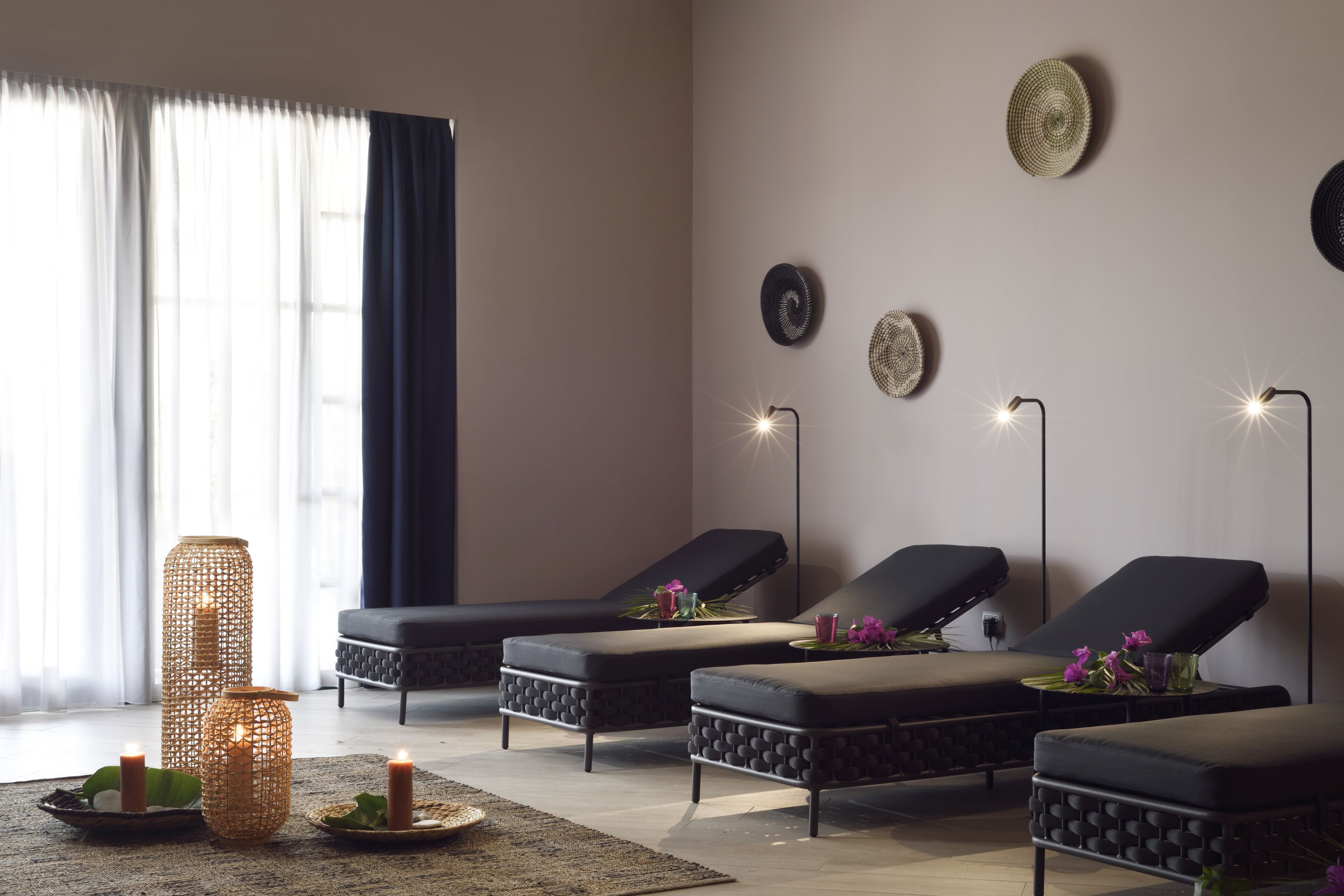 Sauna, body treatments, facials, 4 treatment rooms, massages