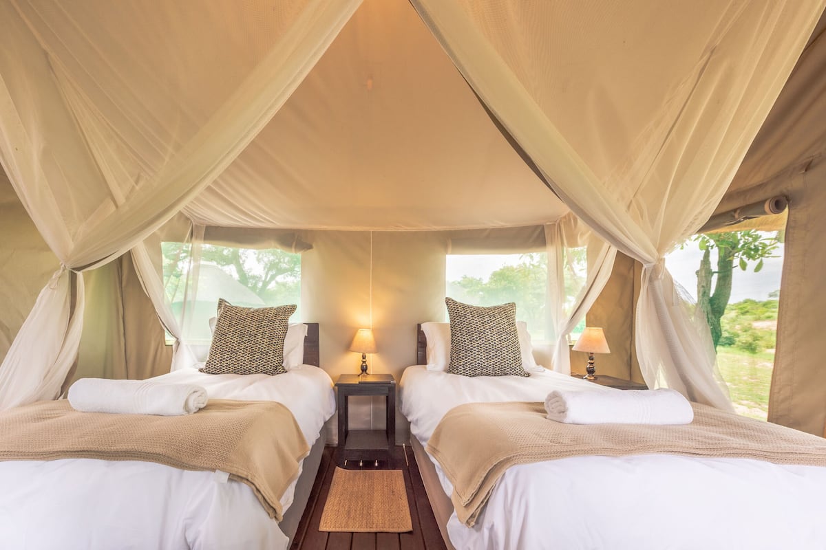 8 kamar tidur, Wi-Fi gratis, dan seprai linen