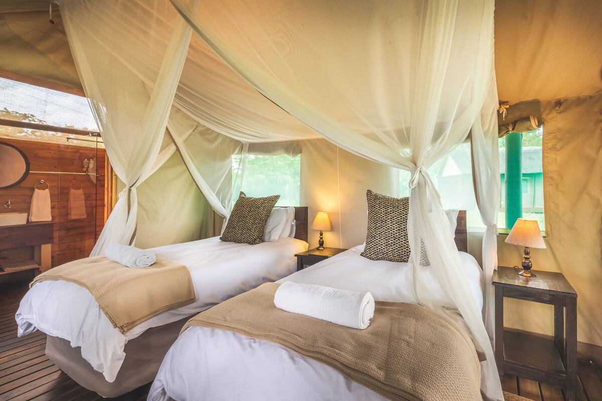 8 kamar tidur, Wi-Fi gratis, dan seprai linen