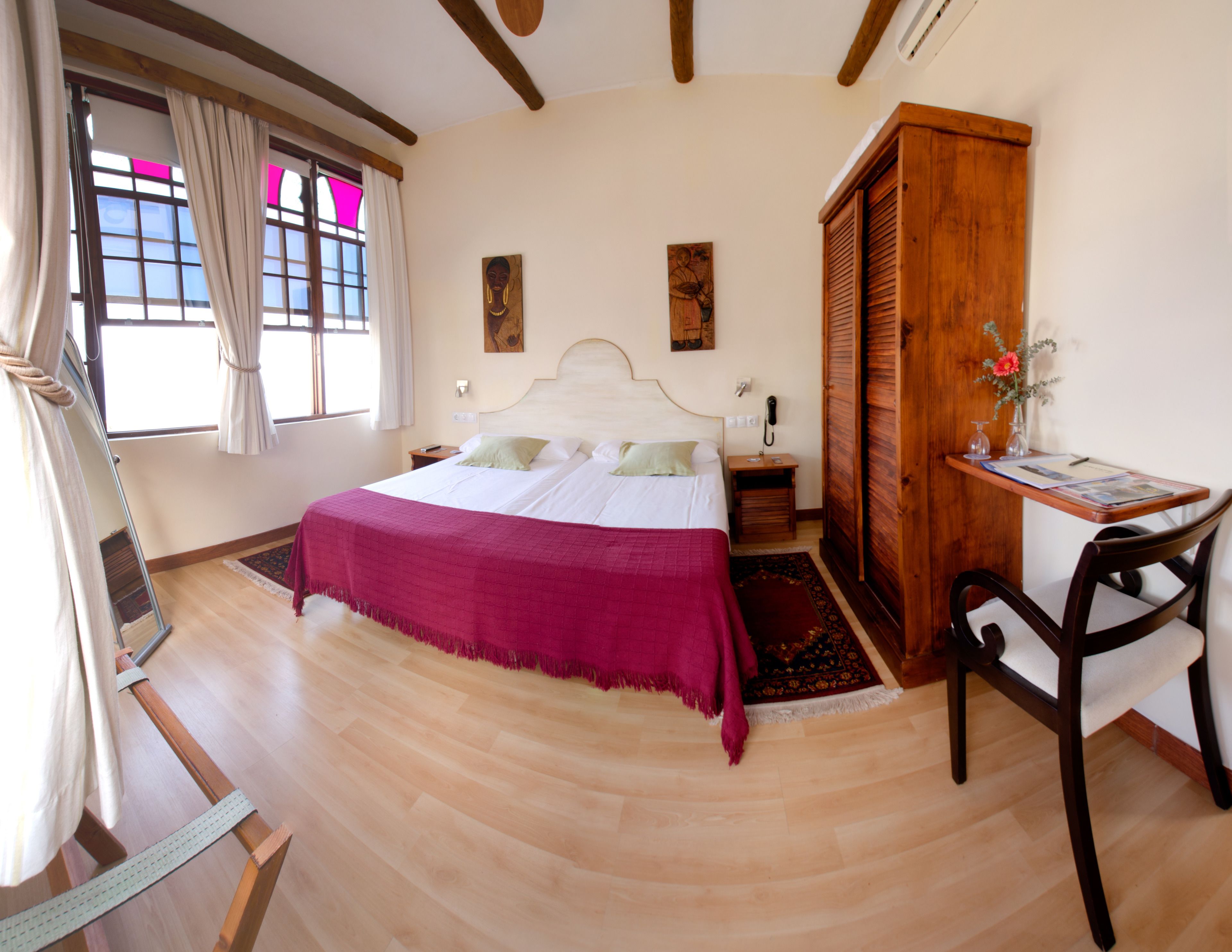 double room, sea view (room 10) | premium bedding, down duvets, in-room safe, desk