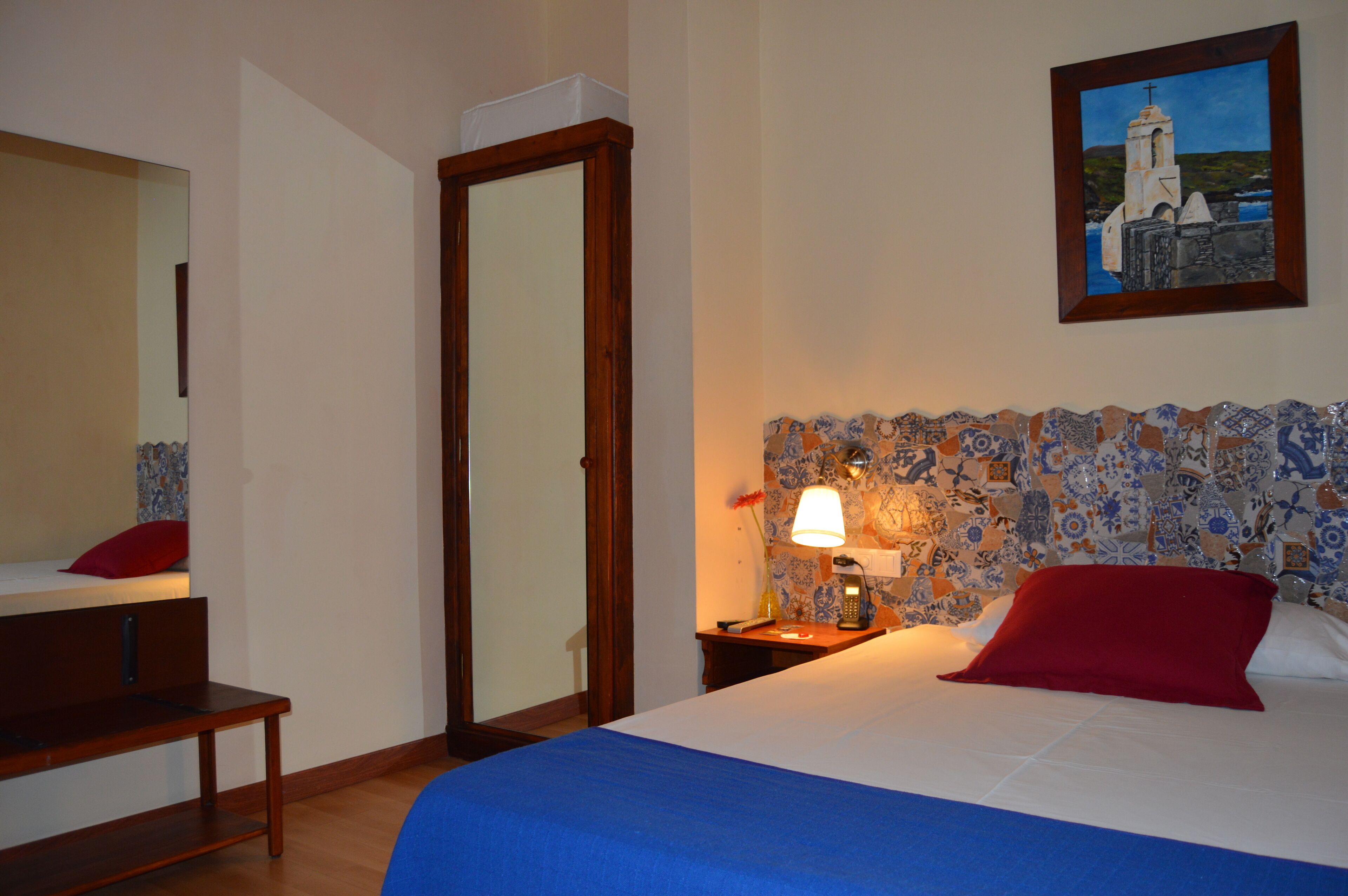 Premium bedding, down comforters, in-room safe, desk