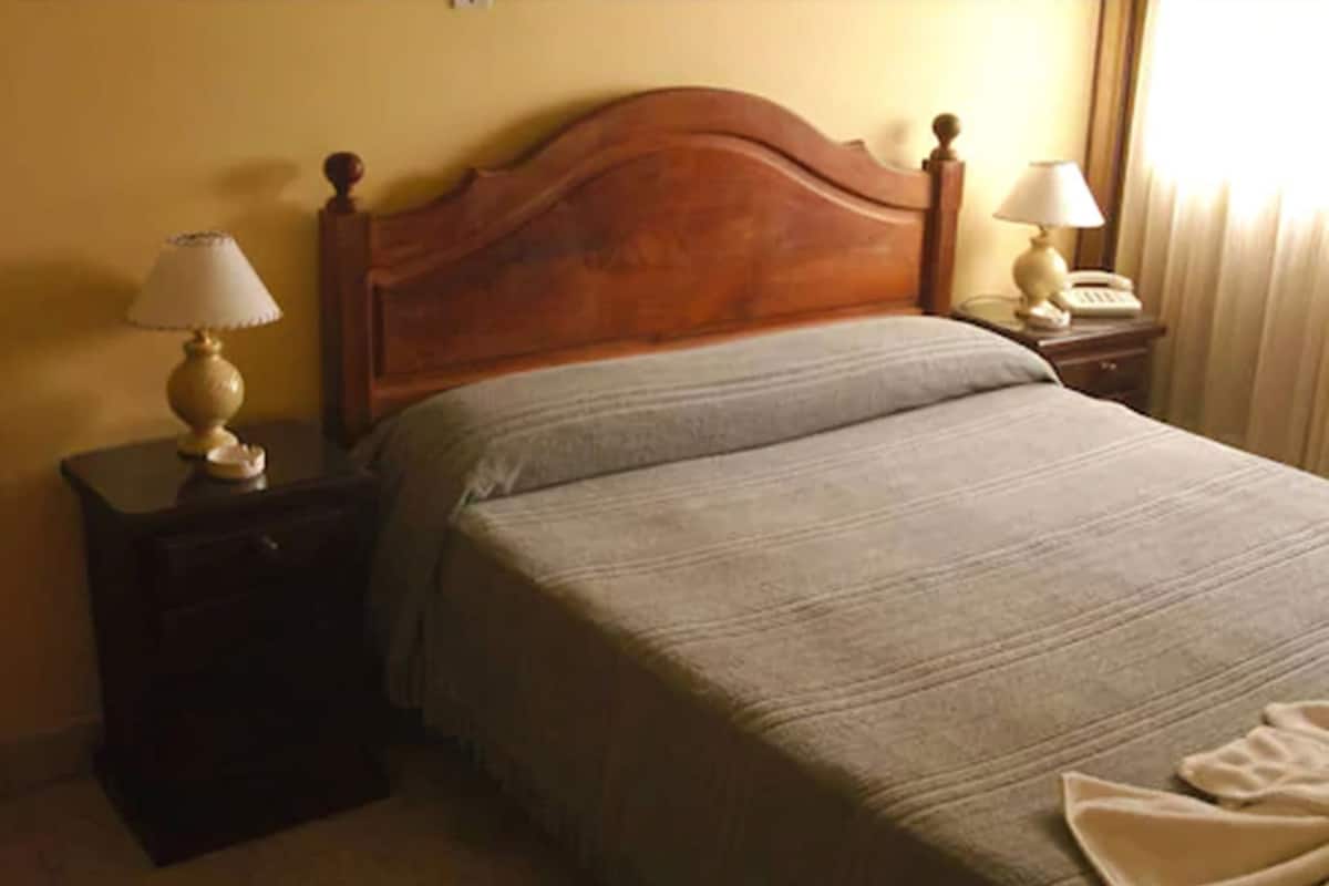 Minibar, Zimmersafe, Schreibtisch, schallisolierte Zimmer