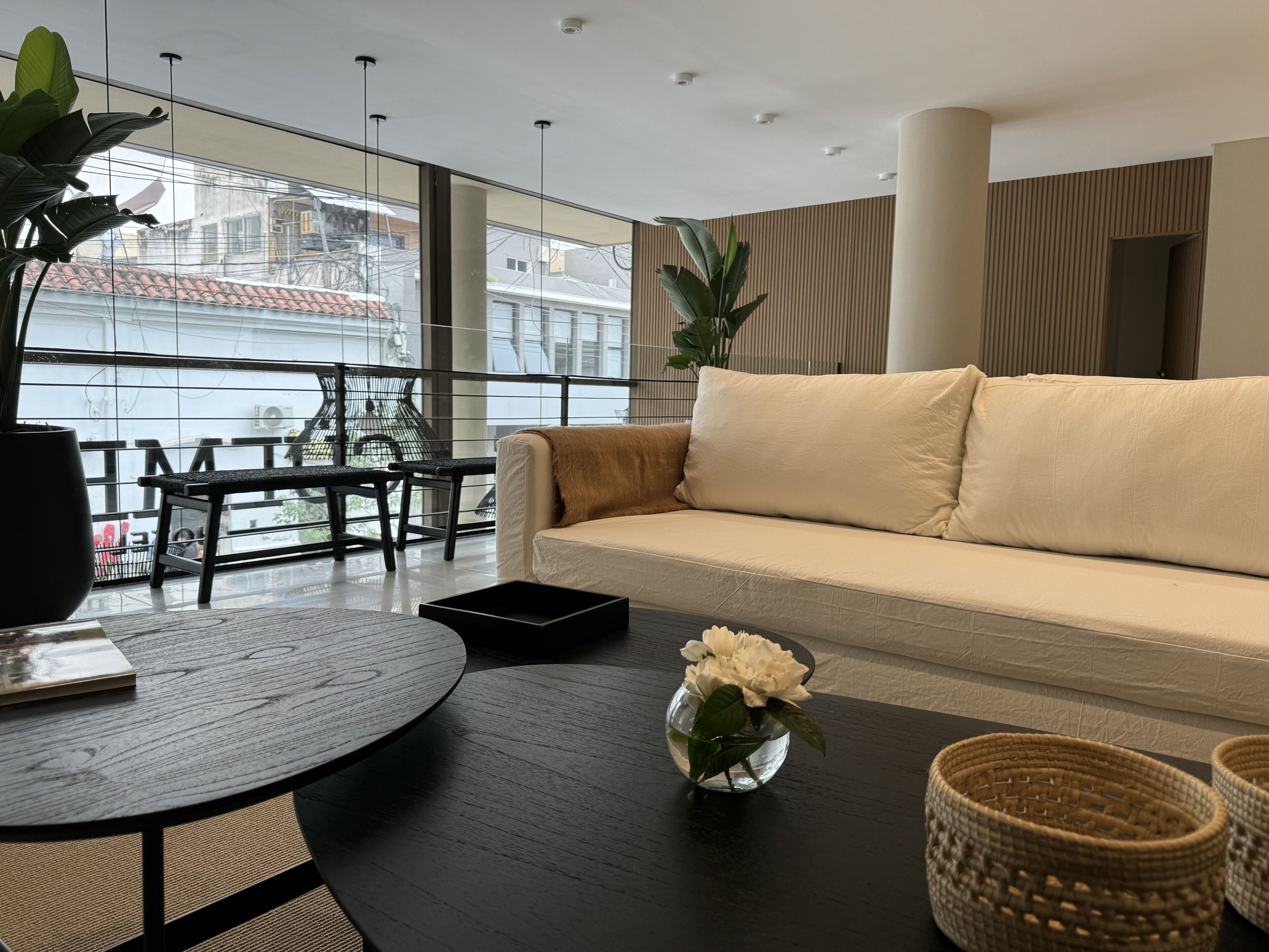 Coin salon dans le hall