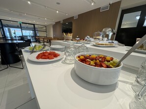 Daily buffet breakfast for a fee