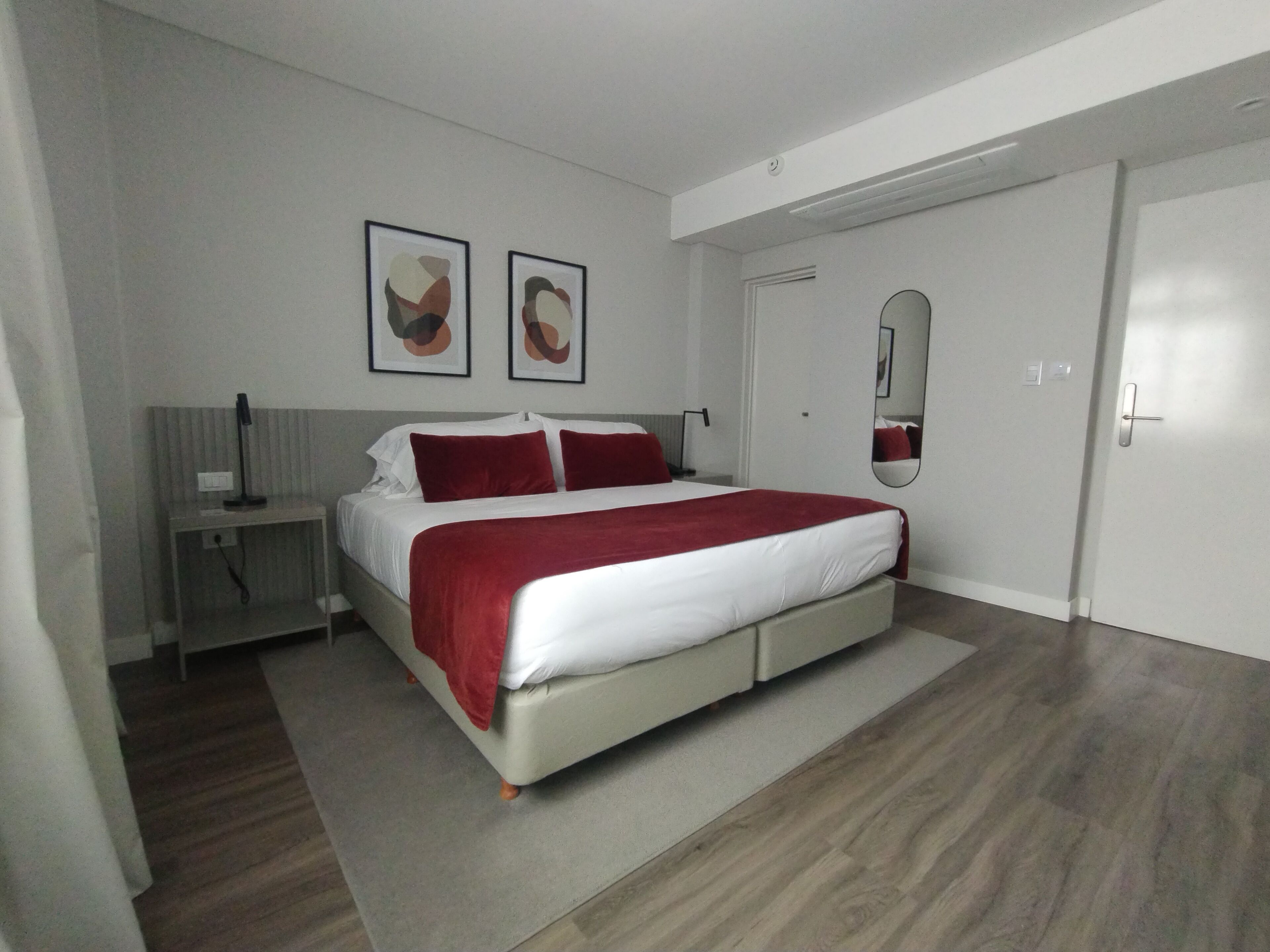 Superior Room | Minibar, in-room safe, desk, soundproofing