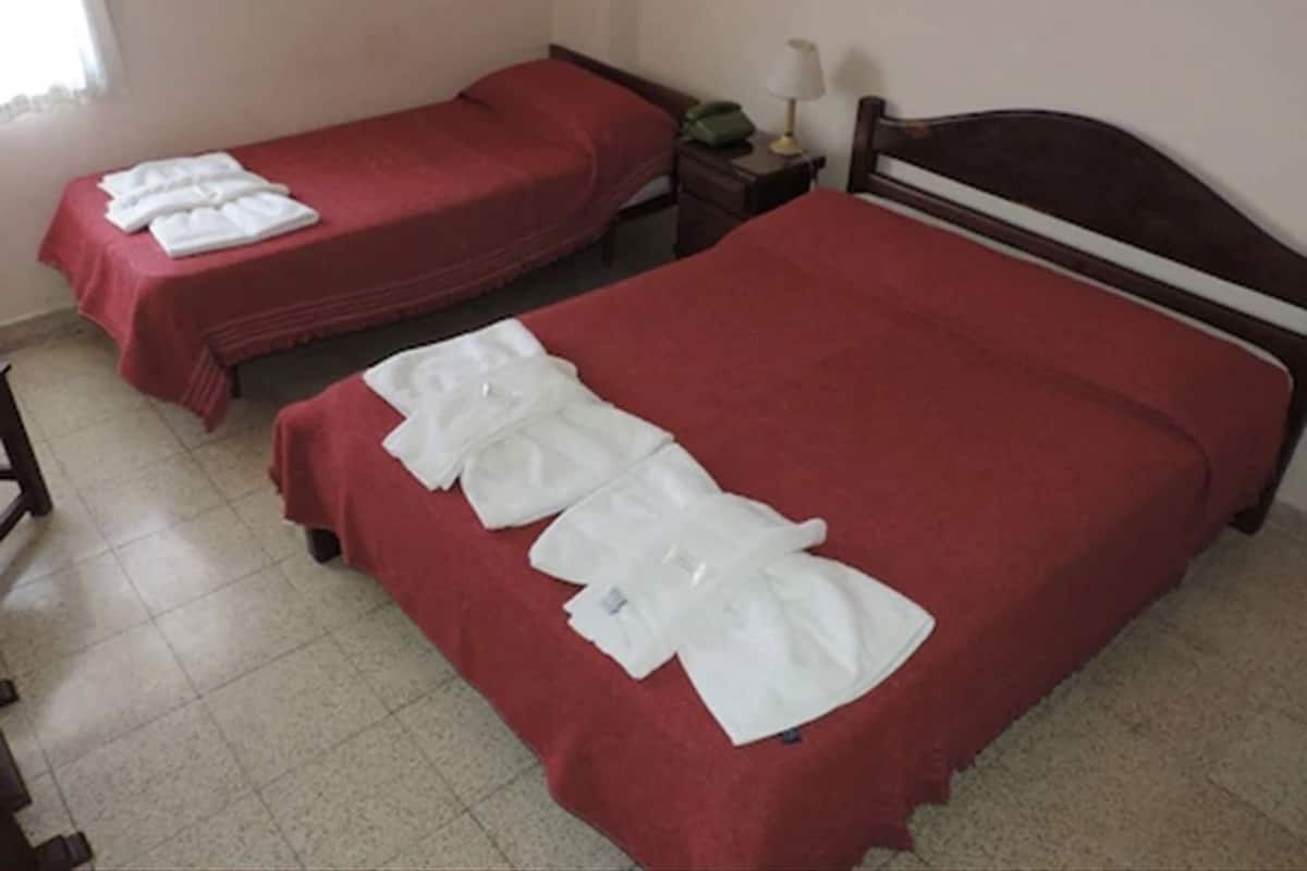 Minibar, Zimmersafe, Schreibtisch, schallisolierte Zimmer