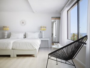 Ropa de cama hipoalergénica y minibar 