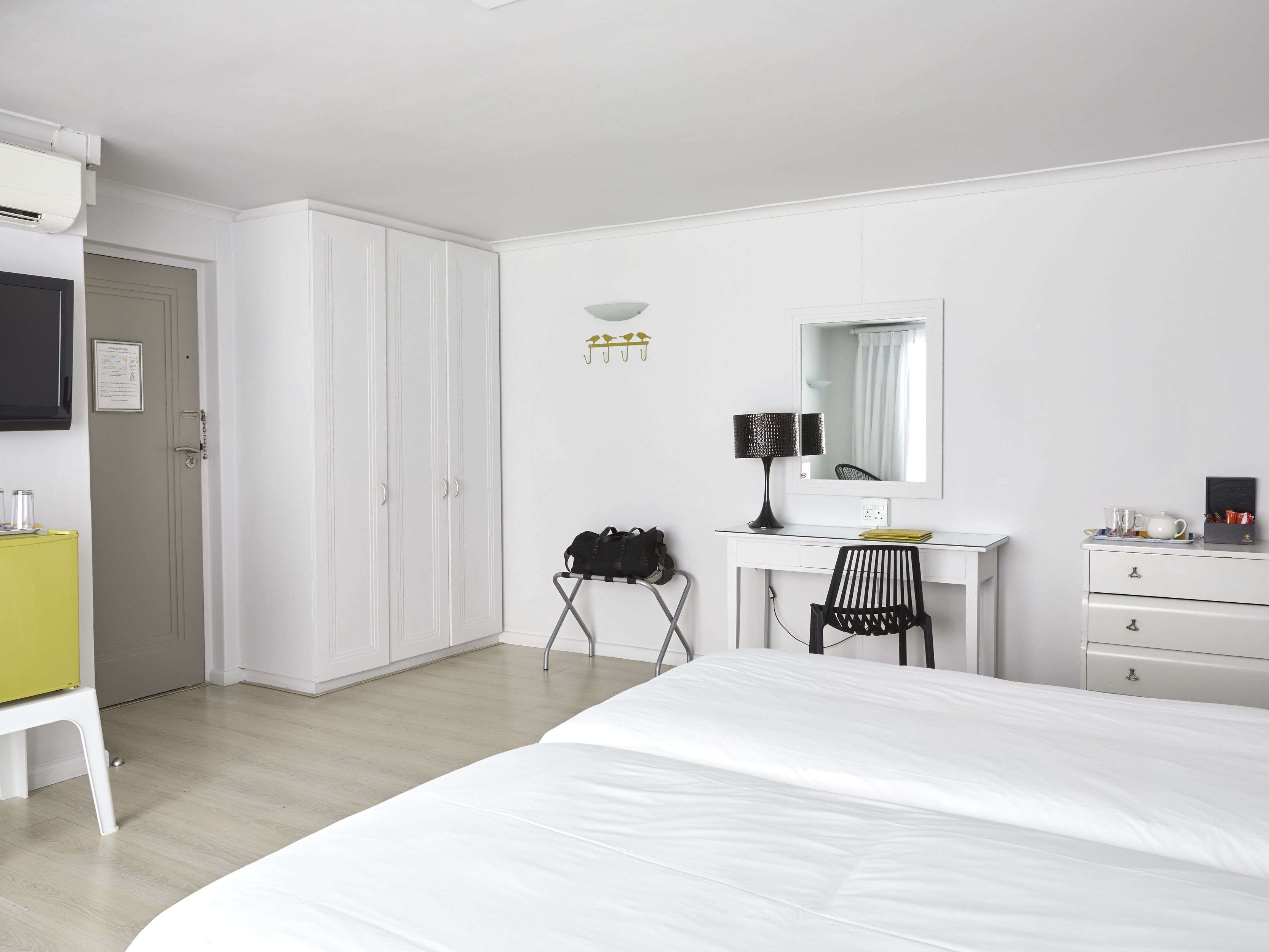 hypo-allergenic bedding, minibar, in-room safe, desk