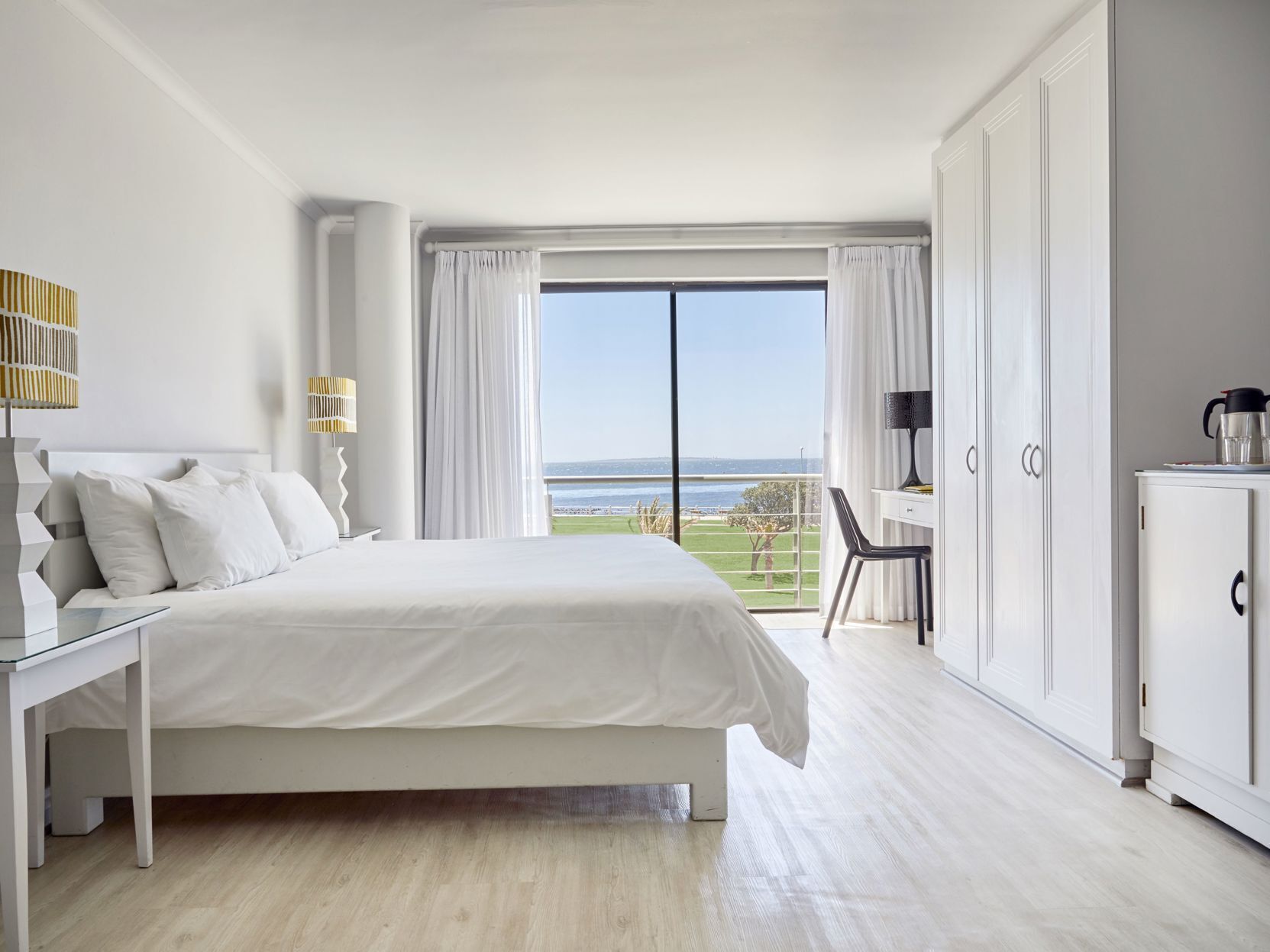 Hypo-allergenic bedding, minibar, in-room safe, desk