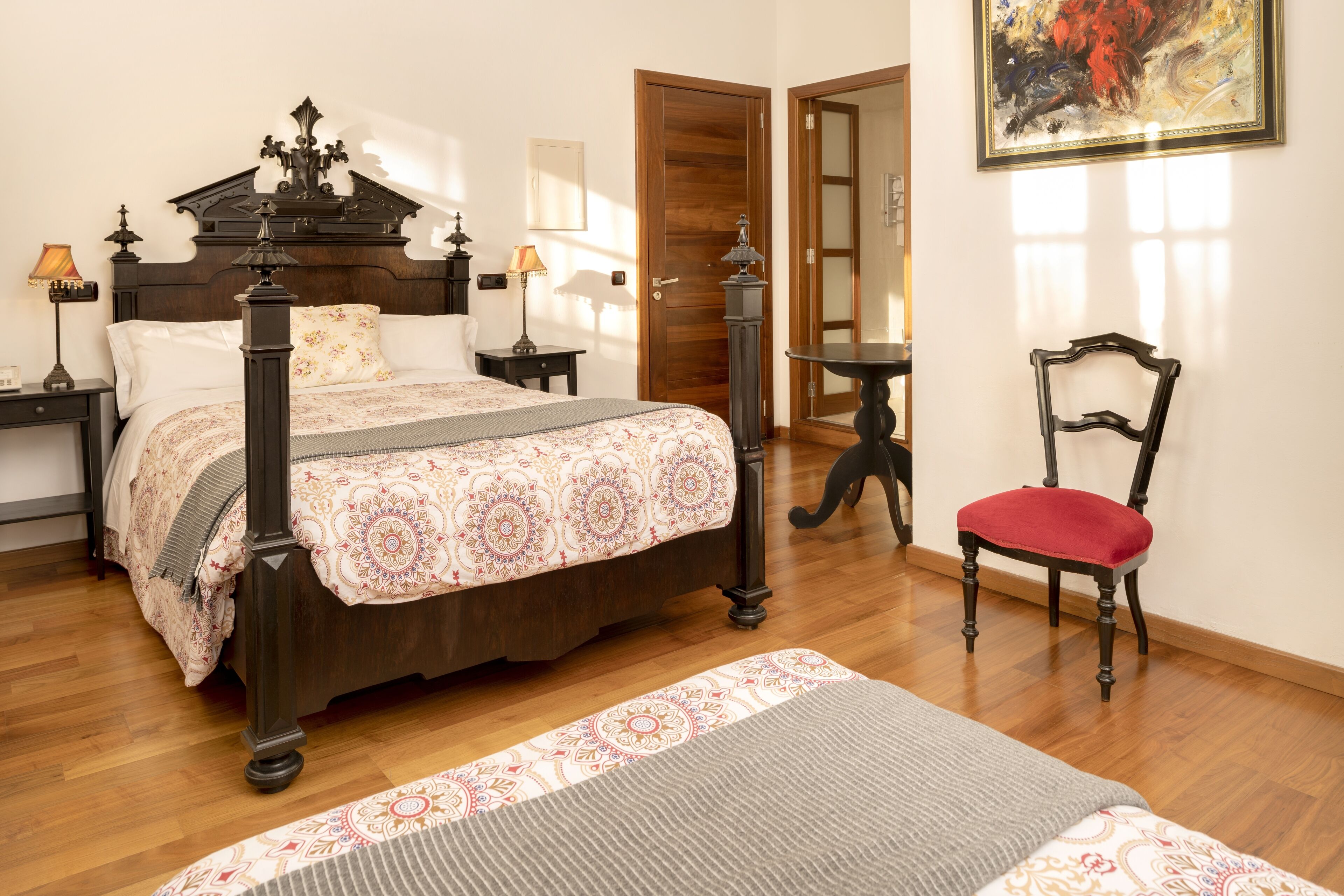 superior double room | minibar, in-room safe, individually decorated, individually furnished