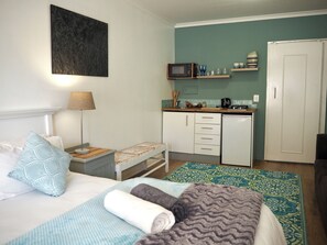1 bedroom, premium bedding, minibar, in-room safe