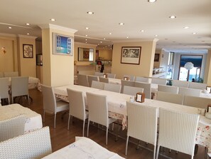 Frokostbuffé er inkludert hver dag