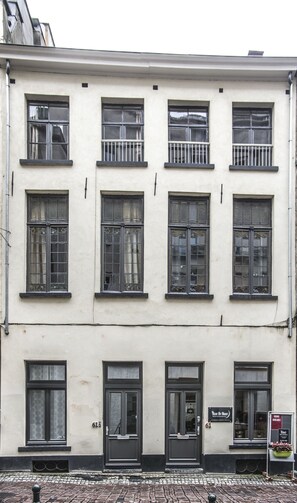 Property grounds - RentByNight - Apartments (Brussels)