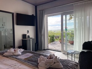 Black Mussel - Free Wireless Internet | Individually decorated, individually furnished, blackout drapes - Farr Out Guesthouse (Paternoster)