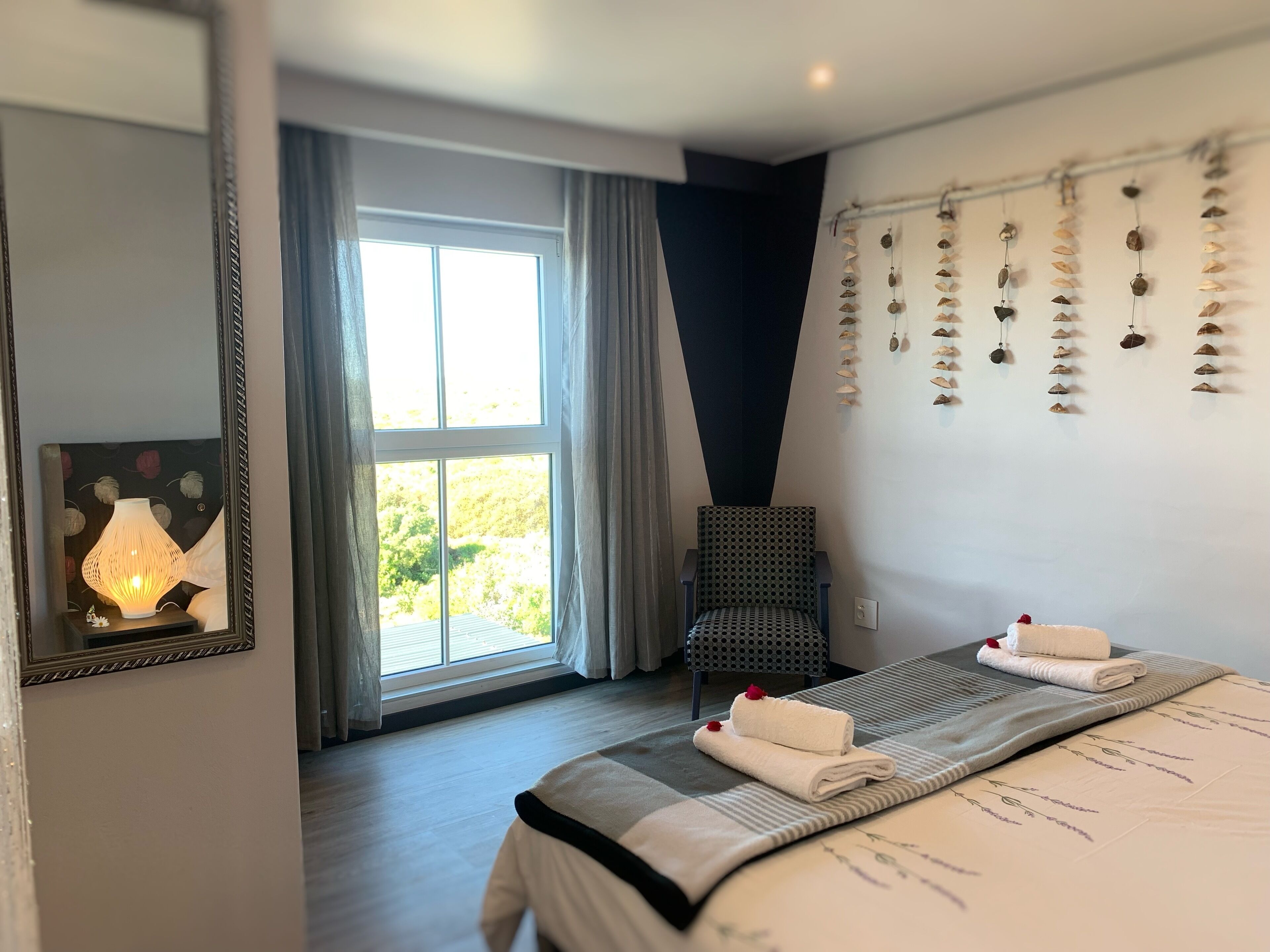 Design Apartment | Blackout drapes, WiFi (free), individually decorated