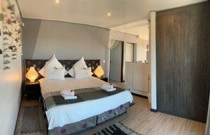 Apartamento de diseño | Decoración individual, mobiliario individual, cortinas opacas