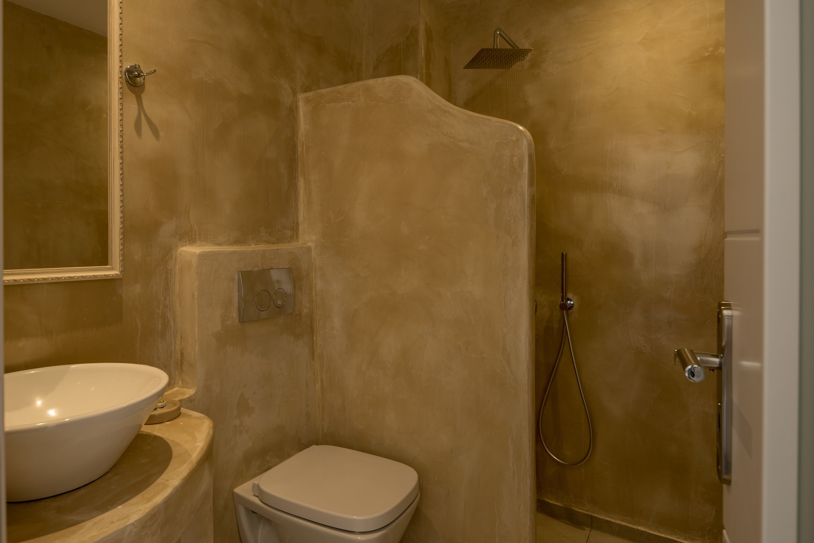 standard room, garden view | bathroom | shower, free toiletries, hair dryer, towels