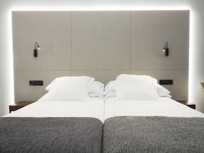 Twin Room, Balcony, City View | In-room safe, desk, laptop workspace, free cribs/infant beds