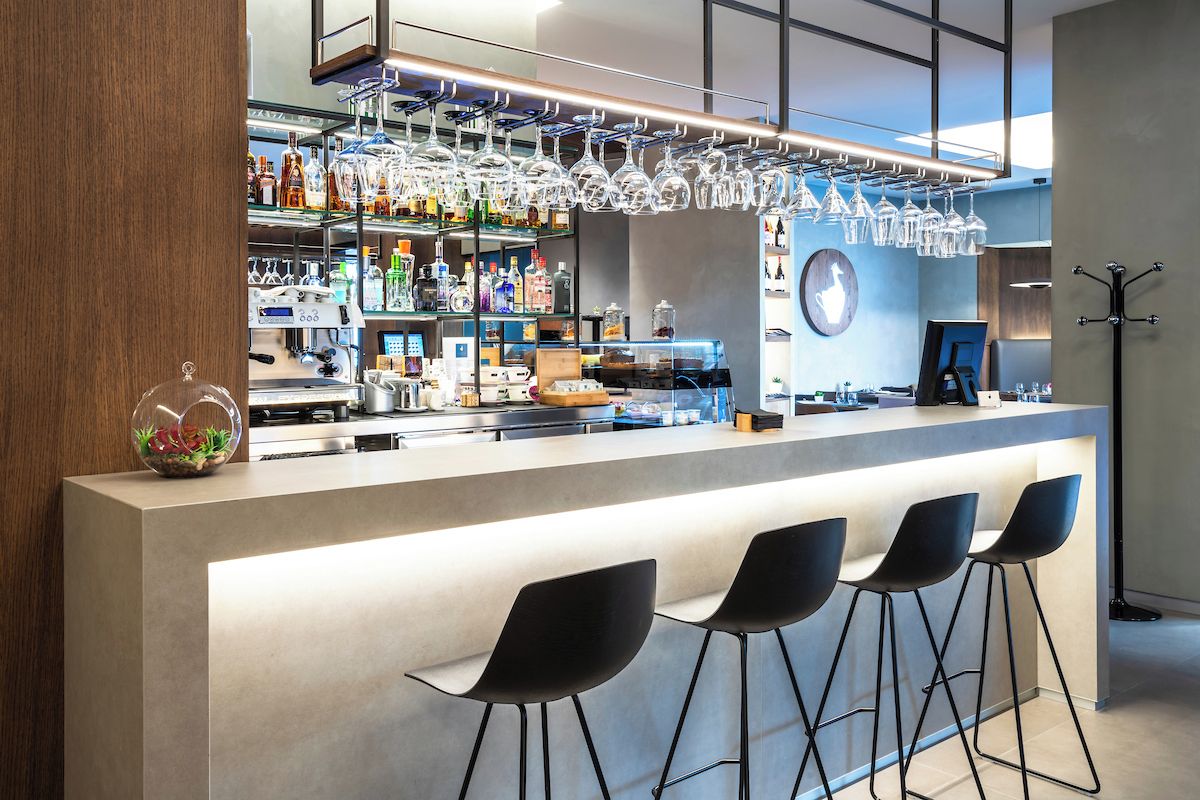 Bar (in der Unterkunft)